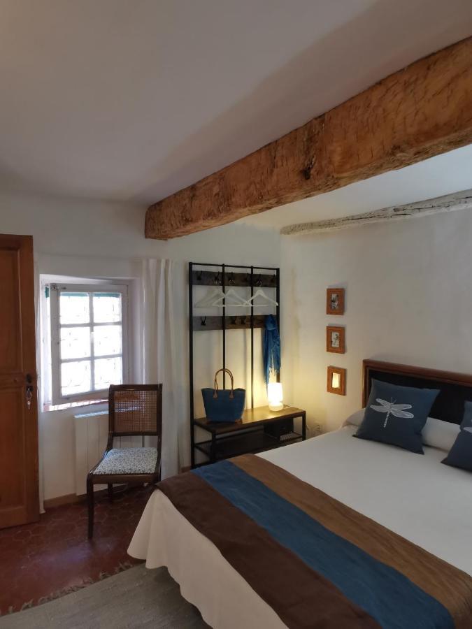 Ana'S Guest House Chambres D'Hotes Aups Exterior photo